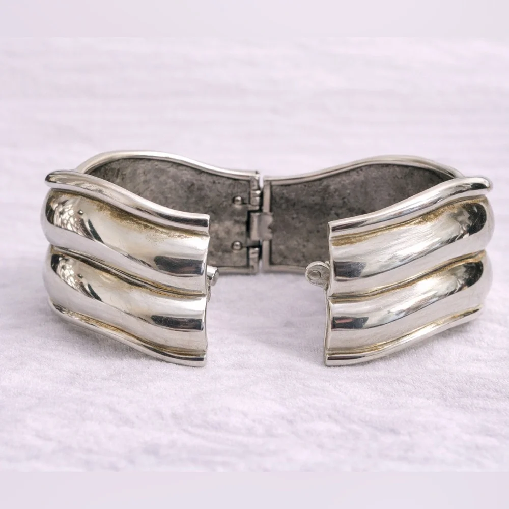 Vintage Style Sculptural Silver Tone Hinged Cuff Bracelet | Wide Statement
